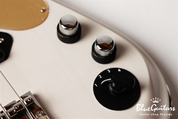 Supreme Collection Stormbreaker Bass - White Blonde #21100